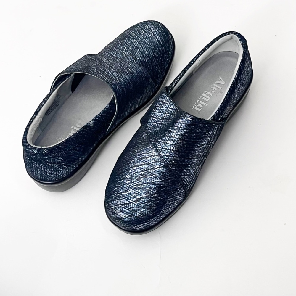 ALEGRIA Lauryn Blue Metallic Leather Cross Strap Closure Loafers Size EU 38